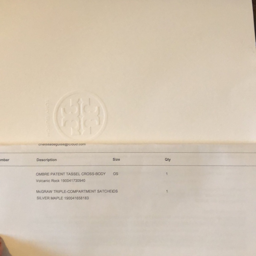 Tory Burch McGraw Purse!! Gently used! All tags and dust bag included! - Picture 8 of 15